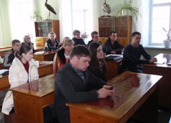 А на очах бринить сльоза…