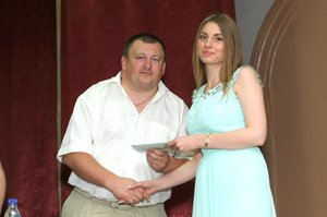 І світлі мрії, й мить прощання сплелися у єдиному танку