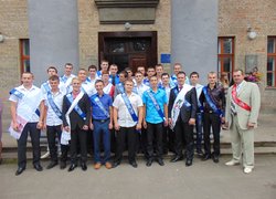 Випускники групи 31-м ( куратор групи Смалько С.А.)
