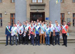 Випускники групи 32-м ( куратор групи Ільченко В.М.)