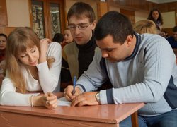 Дискусійний клуб факультету менеджменту на тему «Менеджер – це рульовий у бурхливому океані світової економіки»