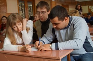 Дискусійний клуб факультету менеджменту на тему «Менеджер – це рульовий у бурхливому океані світової економіки»