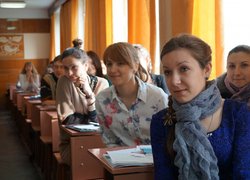 Дискусійний клуб факультету менеджменту на тему «Менеджер – це рульовий у бурхливому океані світової економіки»
