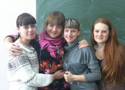 «Обійми цінні, вони – монетки скарбнички сенсу життя»