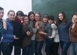 «Обійми цінні, вони – монетки скарбнички сенсу життя»