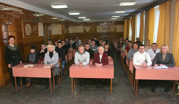Учасники наукового гуртка - викладачі, аспіранти та студенти