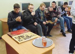 До оголошення результатів турніру – солодке частування