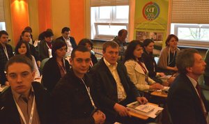 Науковці УНУС в конференційній залі
