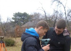 Перед початком вимірювань прилад необхідно привести у робоче положення