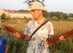 Про правила поводження з живцями сорту інформує ст. викладач Роман Буцик