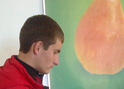 Косий зріз на живцеві виконує Чубов Роман