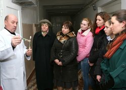Відвідування учасниками Олімпіади навчально-науково-виробничої лабораторії біотехнології