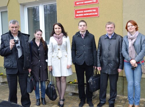 Закордонне стажування садівників УНУС: наукова база зі зберігання польського Інституту плодоовочівництва