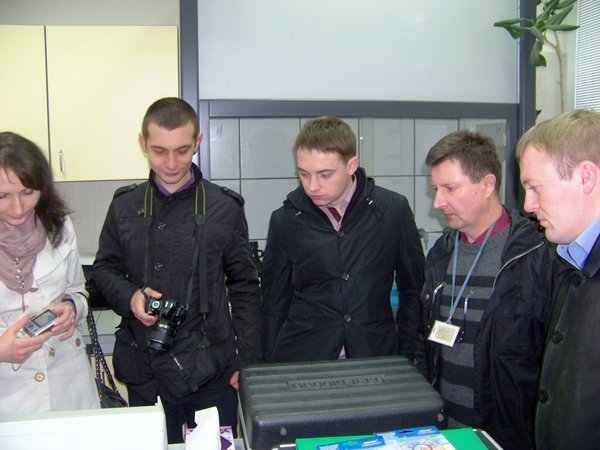 ... та обладнанням для фізико-хімічних аналізів продукції