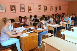 Студенти-першокурсники факультету економіки і підприємництва підкорили свою першу наукову вершину