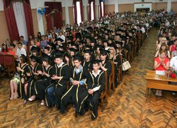 І гіркота прощання миті труїла радість відчуттів…