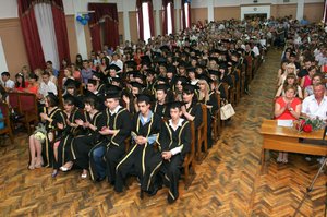І гіркота прощання миті труїла радість відчуттів…