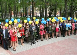 І звичний звук дзвінка нам сповіщав нове життя…
