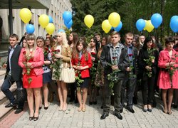І звичний звук дзвінка нам сповіщав нове життя…