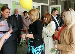 І звичний звук дзвінка нам сповіщав нове життя…