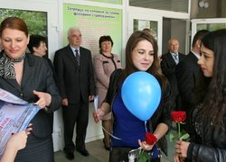 І звичний звук дзвінка нам сповіщав нове життя…