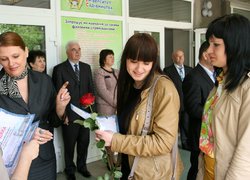 І звичний звук дзвінка нам сповіщав нове життя…