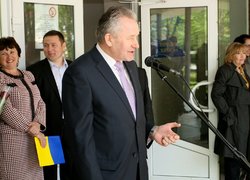 І звичний звук дзвінка нам сповіщав нове життя…