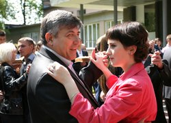І звичний звук дзвінка нам сповіщав нове життя…
