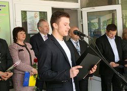 І звичний звук дзвінка нам сповіщав нове життя…