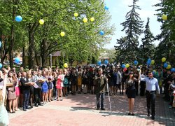 І звичний звук дзвінка нам сповіщав нове життя…