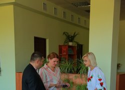 Першокурсникам факультету економіки і підприємництва вручили головний документ студента