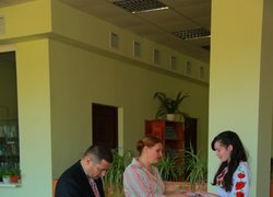 Першокурсникам факультету економіки і підприємництва вручили головний документ студента