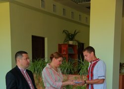 Першокурсникам факультету економіки і підприємництва вручили головний документ студента