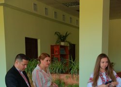 Першокурсникам факультету економіки і підприємництва вручили головний документ студента