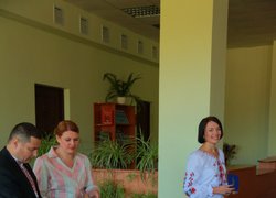 Першокурсникам факультету економіки і підприємництва вручили головний документ студента