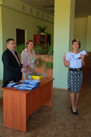 Першокурсникам факультету економіки і підприємництва вручили головний документ студента