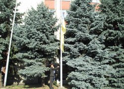 Прапор України майорітиме над мирною, сильною і єдиною державою!