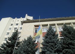 Прапор України майорітиме над мирною, сильною і єдиною державою!