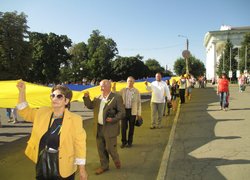 Прапор України майорітиме над мирною, сильною і єдиною державою!