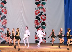 Танцювальний вернісаж творчих колективів Уманського НУС