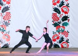 Танцювальний вернісаж творчих колективів Уманського НУС
