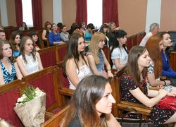 Єднання творчої родини університету: танець і пісня сплелись воєдино