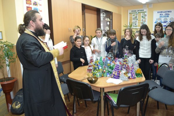Уманська ЗОШ № 11 приєдналася до акції  «Поділися теплом із солдатом»