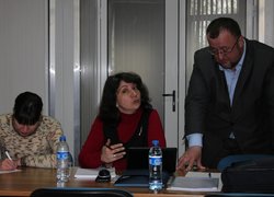 Перший проректор Іван Мостов’як під час обговорення та спілкування з учасниками проекту