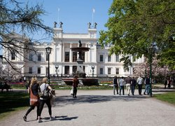Програма навчання на тему «Підвищення прозорості управління і контролю в державних установах»