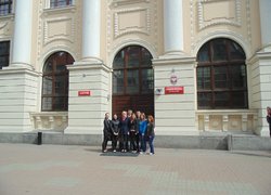 Делегація Уманського НУС біля адміністративного будинку Вроцлавського Природничого Університету