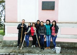 Приємно жити у світі, наповненому добром і  теплом, коли тебе оточують квіти