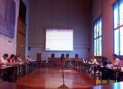 У залі засіданьУніверситету Лейди – презентаційні знайомства