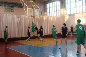 Вітаємо збірну команду університету з баскетболу!