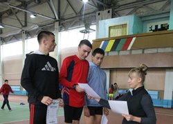 Нагородження переможців серед чоловіків, перше місце у Діденка Антона